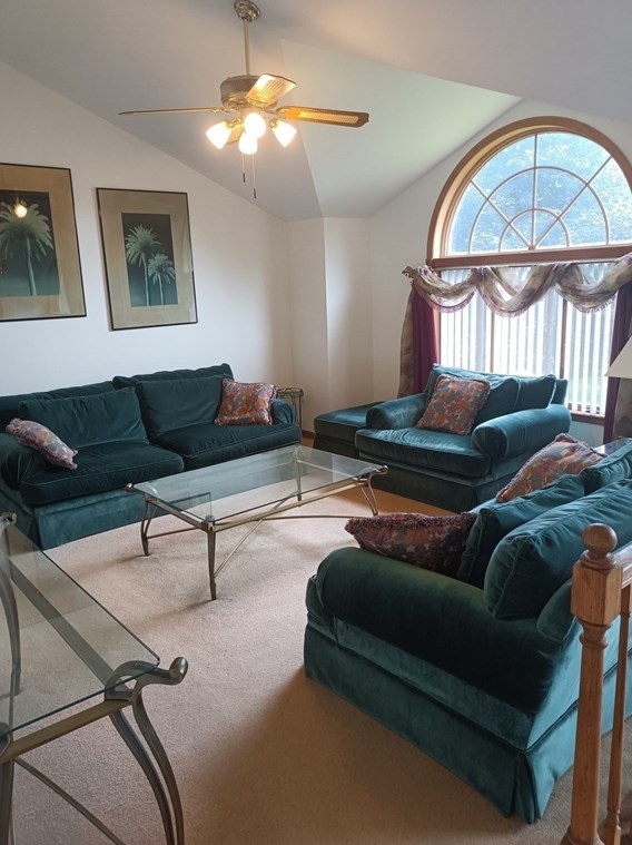 39 Lane Farm Rd, Dartmouth MA 02747-3579 exterior