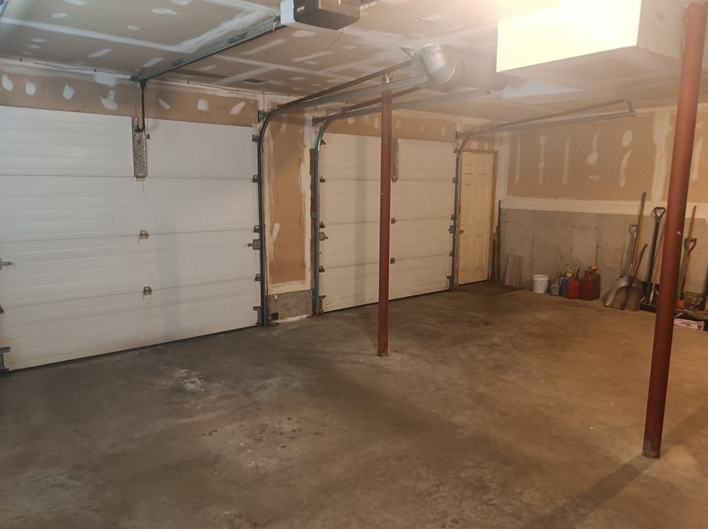 39 Lane Farm Rd, Dartmouth MA 02747-3579 exterior