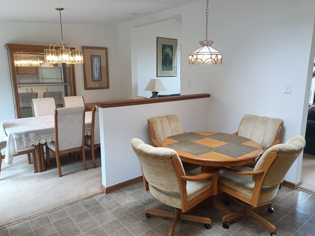 39 Lane Farm Rd, Dartmouth MA 02747-3579 exterior