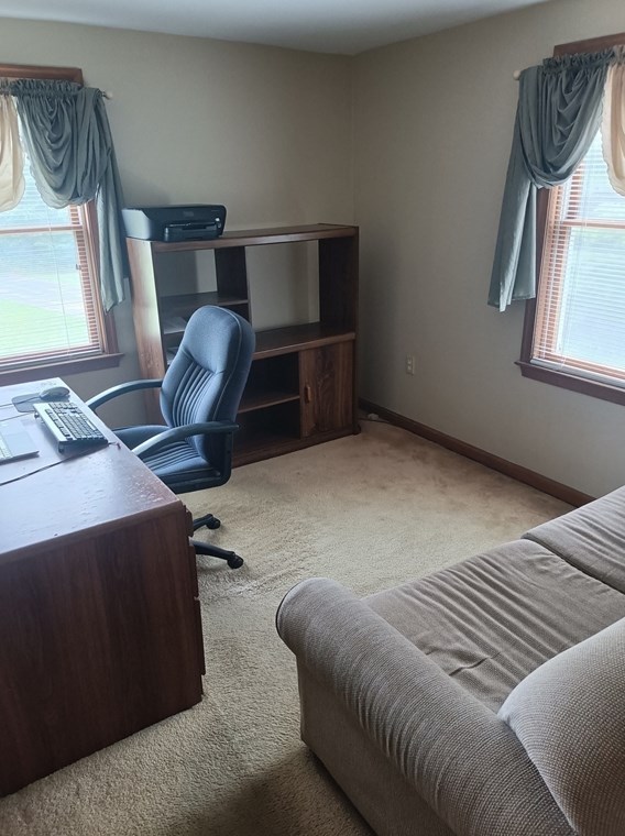 39 Lane Farm Rd, Dartmouth MA 02747-3579 exterior