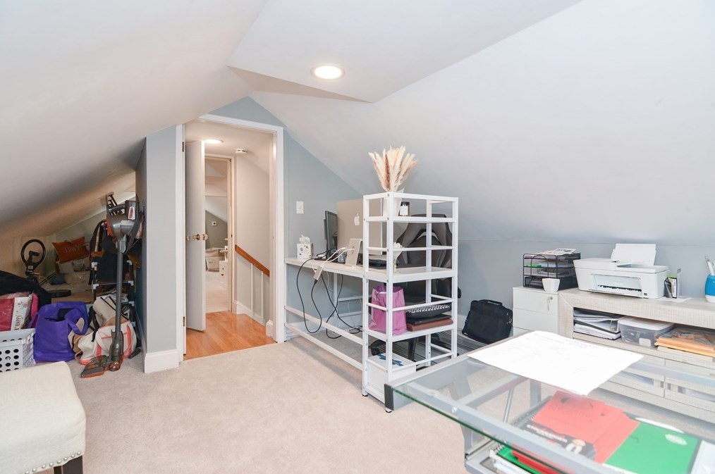 48 Tremont St, Dartmouth MA 02748-2432 exterior