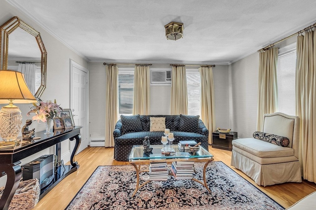 37 Aborn St, Peabody MA 01960-6041 exterior