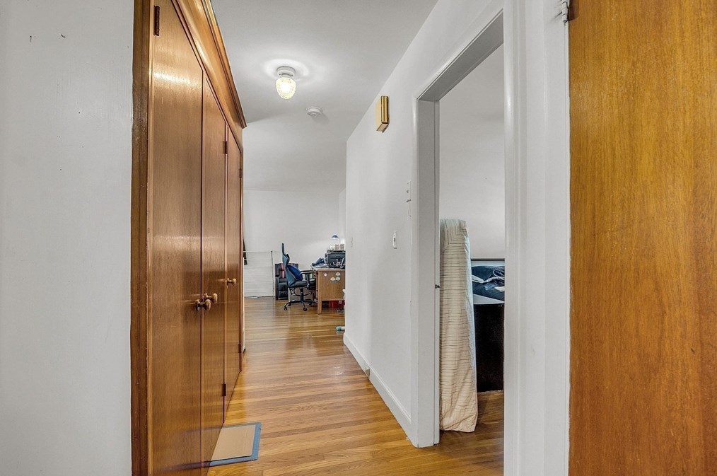 37 Aborn St, Peabody MA 01960-6041 exterior