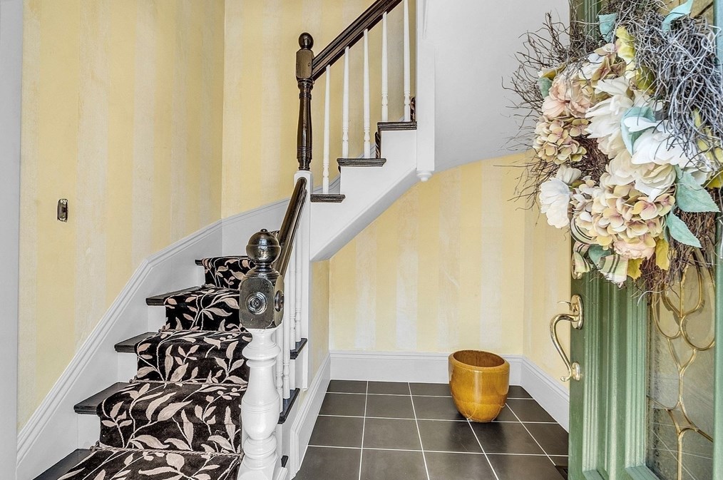 37 Aborn St, Peabody MA 01960-6041 exterior