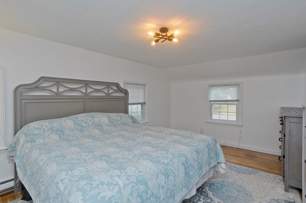 480 Roosevelt Ave, Springfield MA  01118-1160 exterior