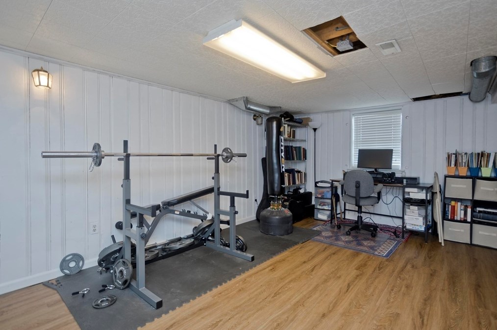 480 Roosevelt Ave, Springfield MA  01118-1160 exterior