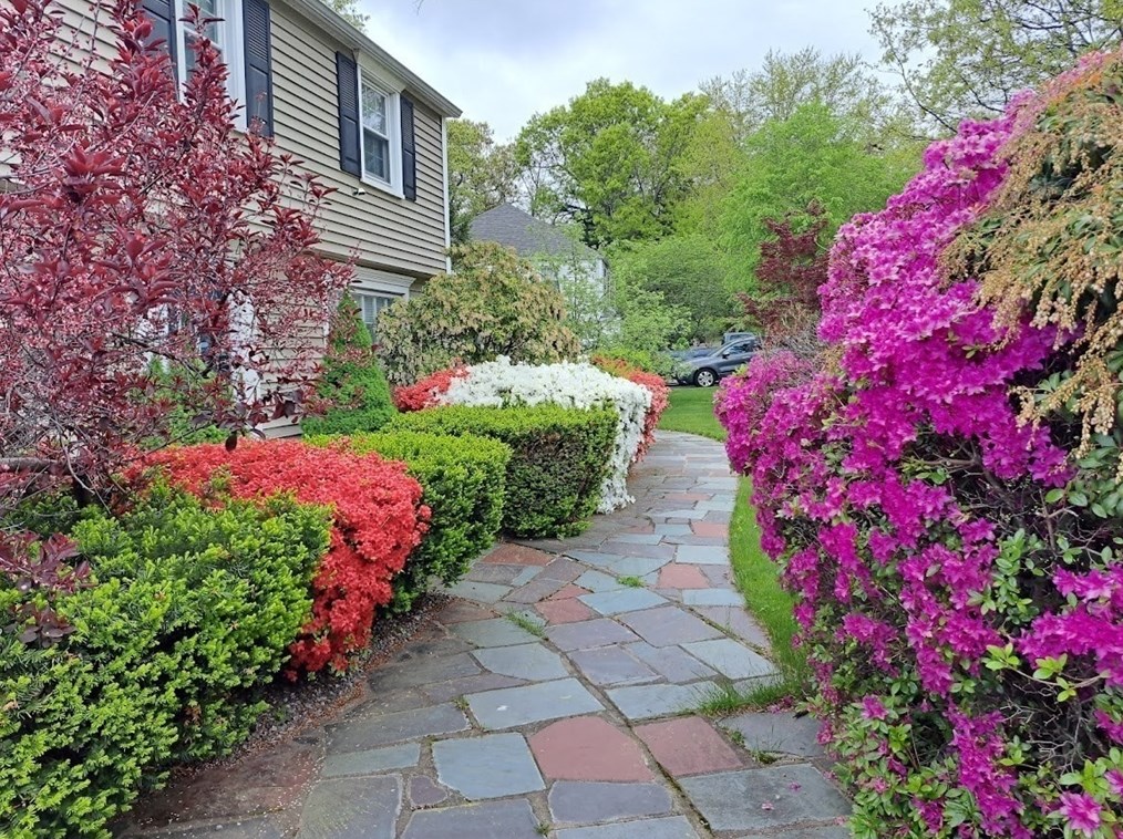 480 Roosevelt Ave, Springfield MA  01118-1160 exterior