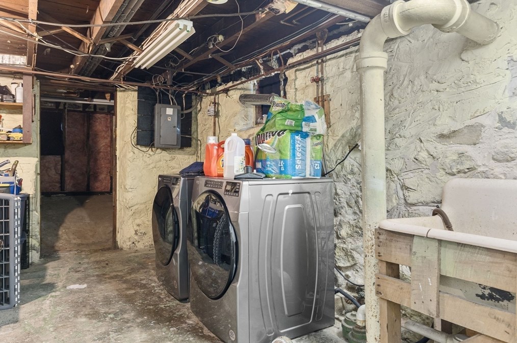 17 Lawrence St, Haverhill MA  01830-4029 exterior