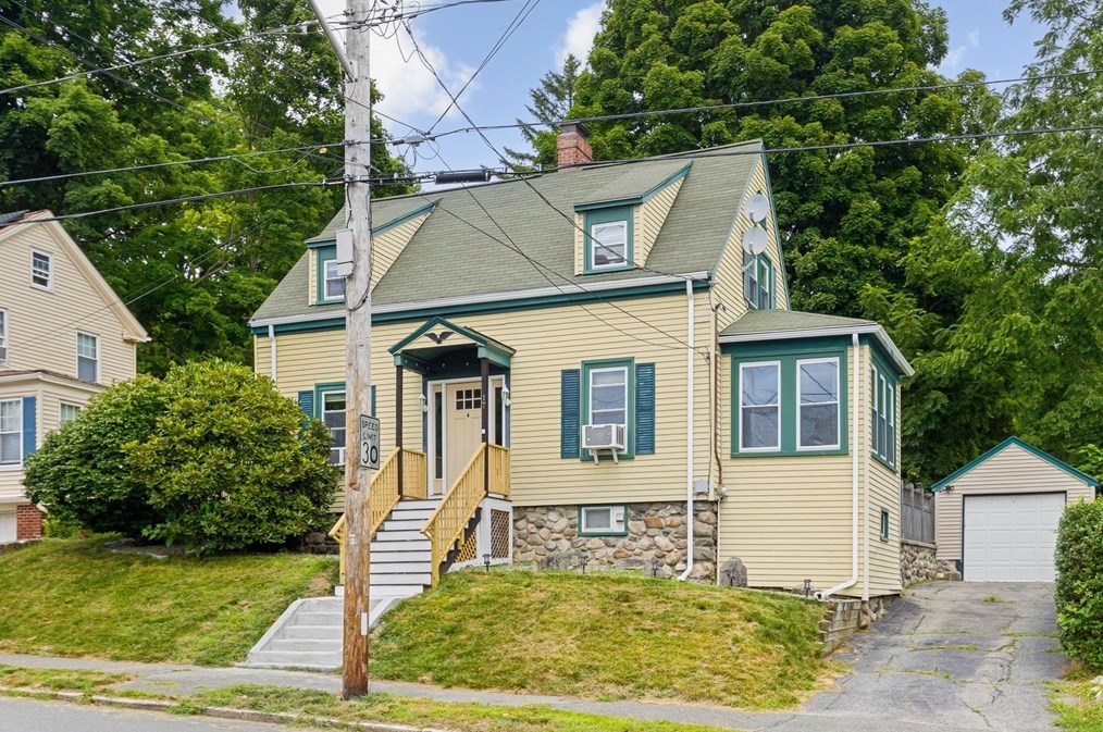 17 Lawrence St, Haverhill MA  01830-4029 exterior