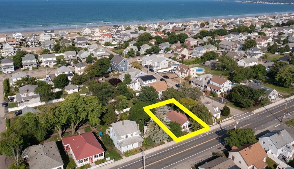 582 Nantasket Ave, Hull MA  02045-2331 exterior