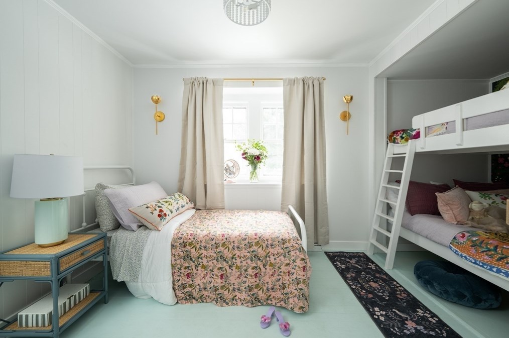 582 Nantasket Ave, Hull MA  02045-2331 exterior