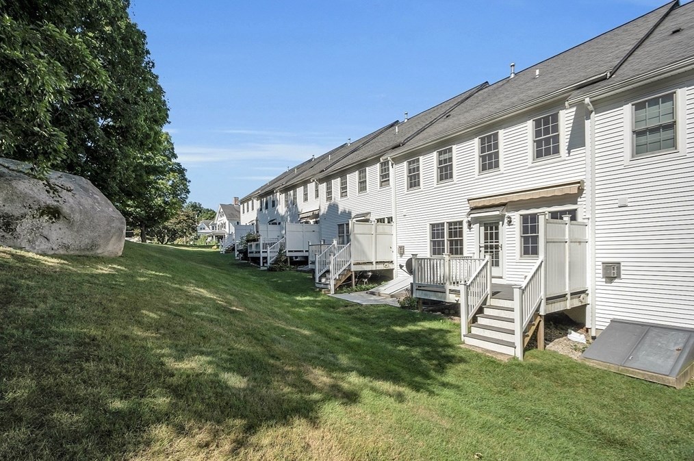 85 Main St, Uxbridge MA  01569-1755 exterior