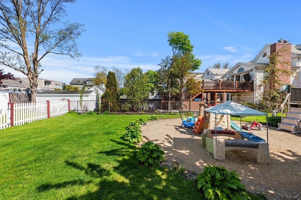 154 Winthrop Ave, Revere MA 02151-3915 exterior