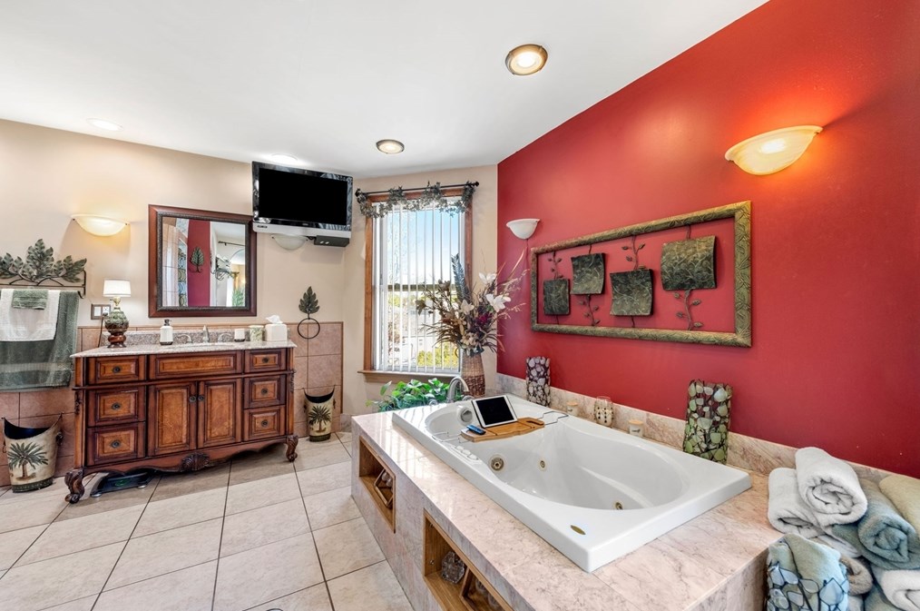 154 Winthrop Ave, Revere MA 02151-3915 exterior