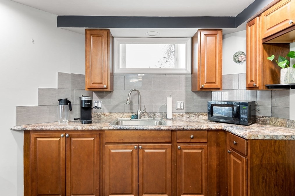 154 Winthrop Ave, Revere MA 02151-3915 exterior