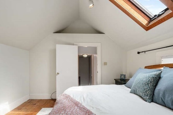 27 Pearl St, Amesbury MA  01913-3100 exterior