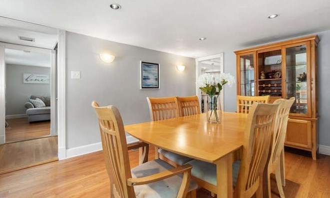 27 Pearl St, Amesbury MA  01913-3100 exterior