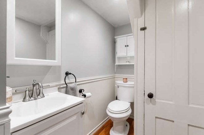 27 Pearl St, Amesbury MA  01913-3100 exterior