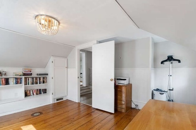 27 Pearl St, Amesbury MA  01913-3100 exterior