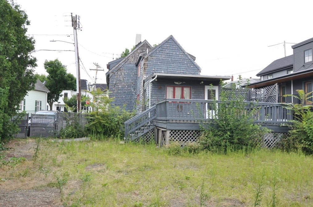 60 Franklin St, Somerville MA 02145-4213 exterior