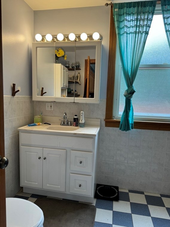 191 Webster Ave, Chelsea MA  02150-3701 exterior