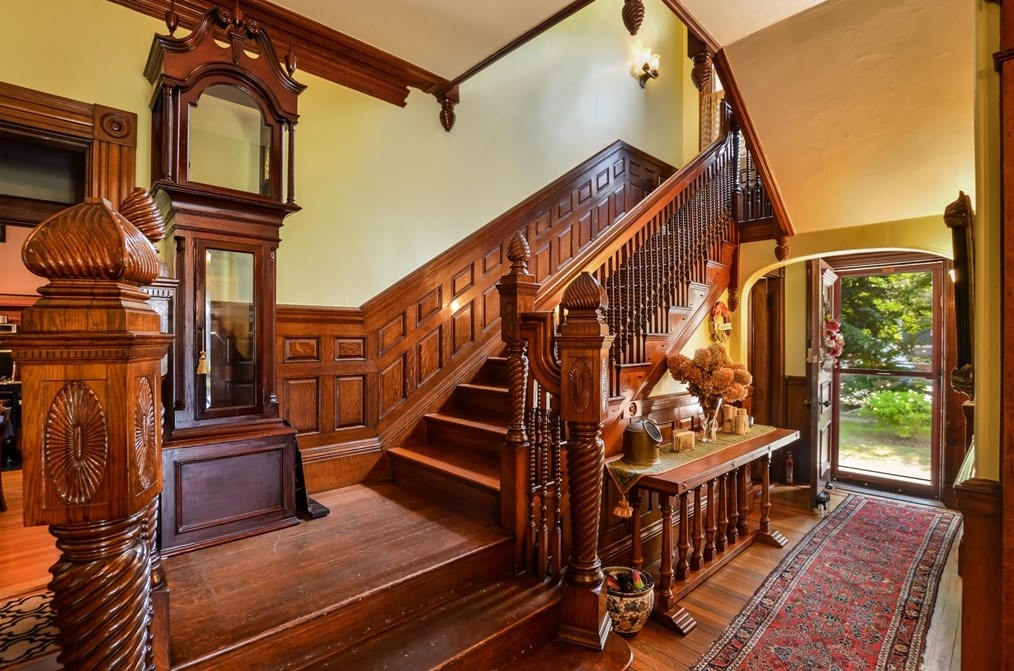 71 Hawthorn St, New Bedford MA  02740-3423 exterior