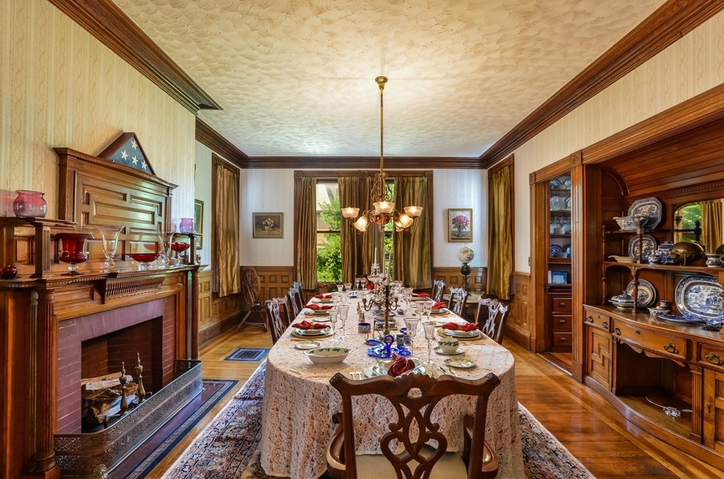 71 Hawthorn St, New Bedford MA  02740-3423 exterior