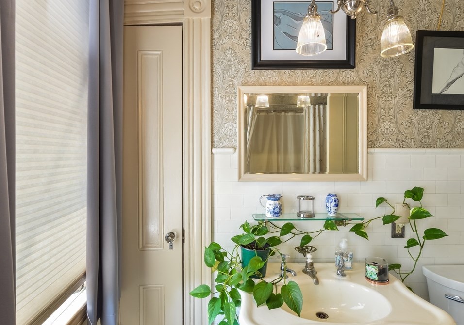 71 Hawthorn St, New Bedford MA  02740-3423 exterior