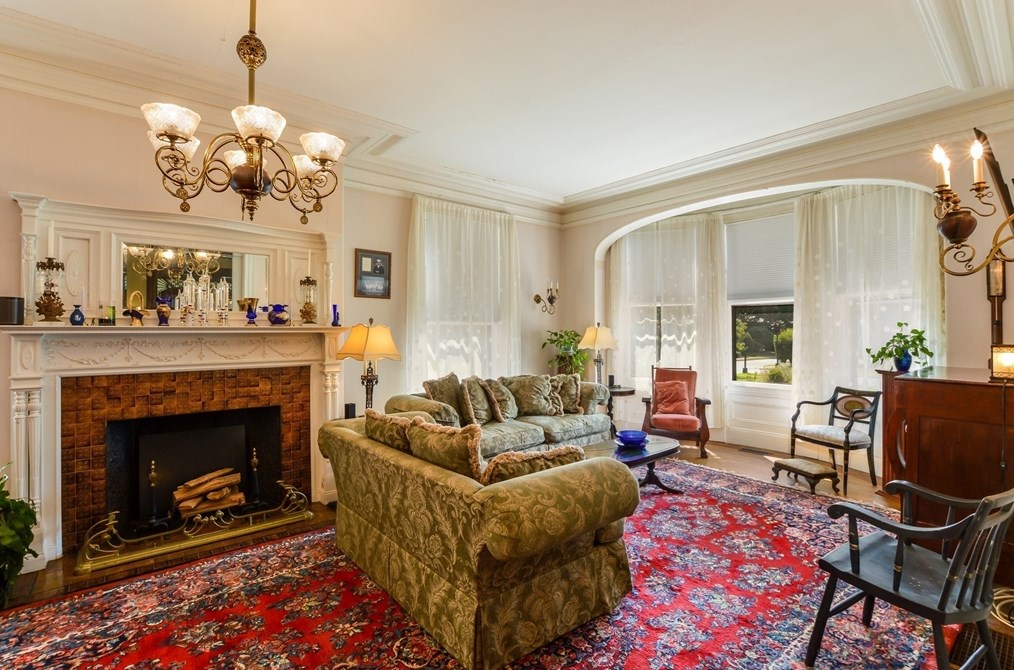 71 Hawthorn St, New Bedford MA  02740-3423 exterior