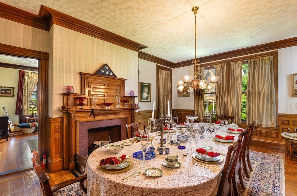 71 Hawthorn St, New Bedford MA  02740-3423 exterior