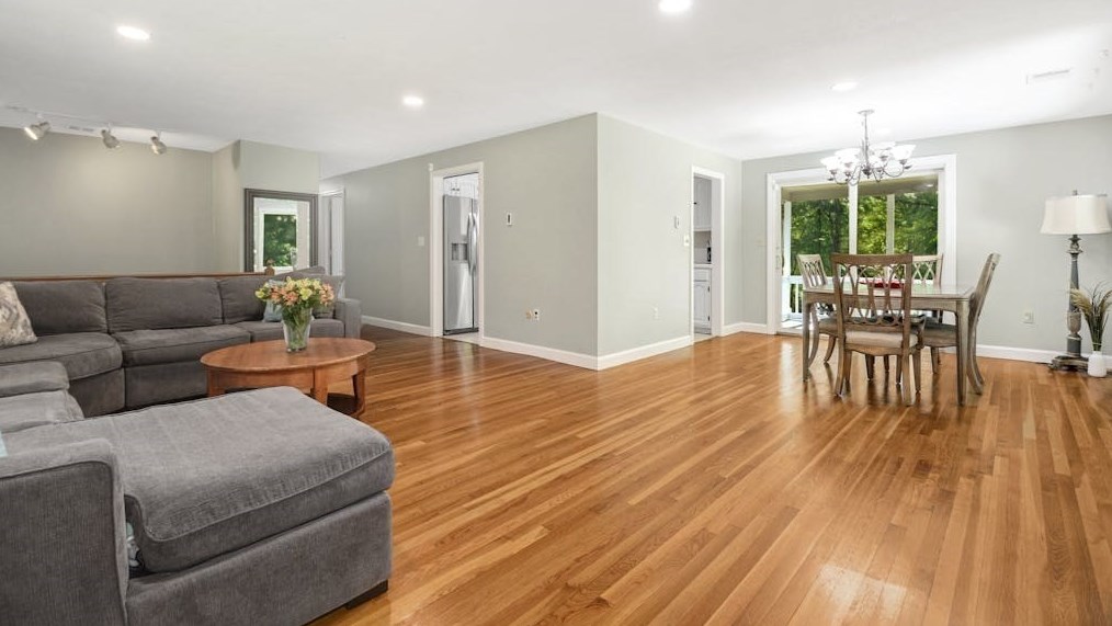 383 Whitney St, Northborough MA  01532-1151 exterior