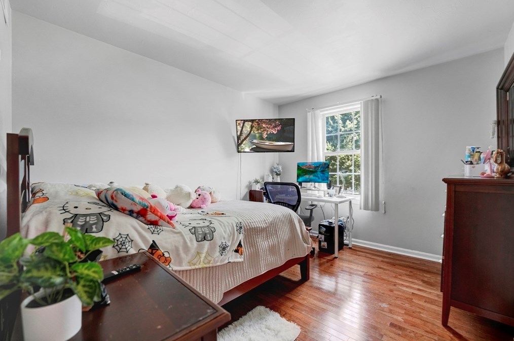 30 Schooner Dr, Dartmouth MA 02748-1776 exterior