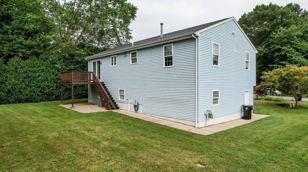 30 Schooner Dr, Dartmouth MA 02748-1776 exterior