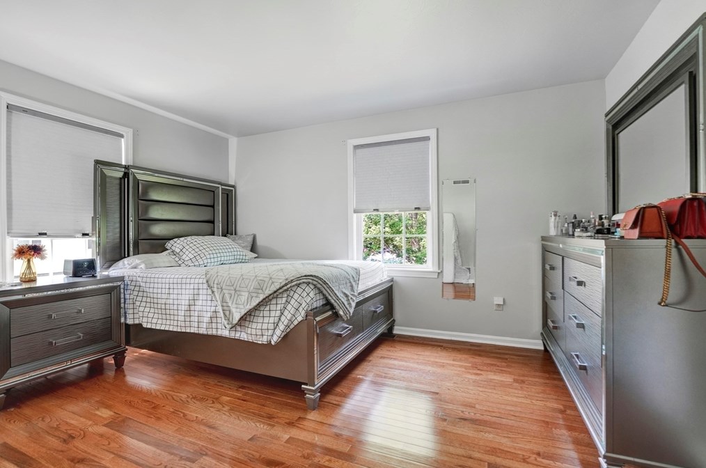 30 Schooner Dr, Dartmouth MA 02748-1776 exterior