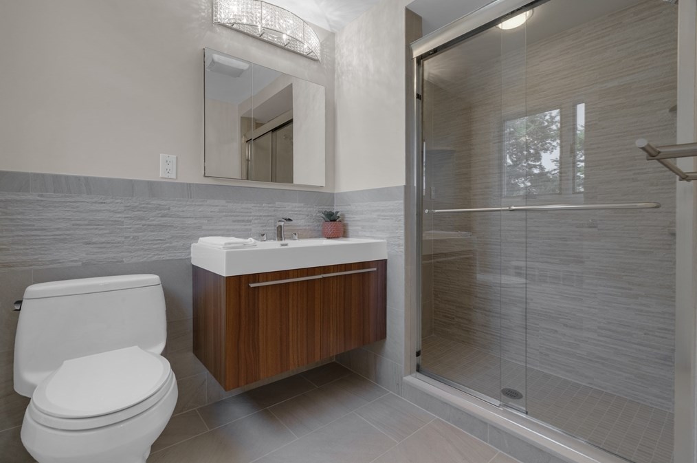 15 Marcellus Dr, Newton MA 02459-2934 exterior