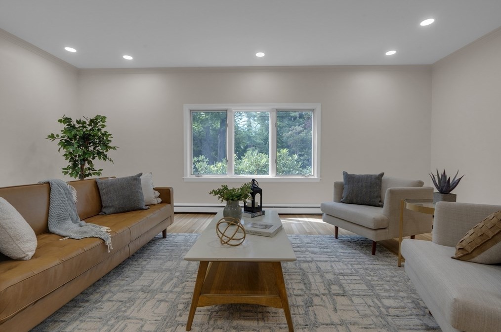 15 Marcellus Dr, Newton MA 02459-2934 exterior