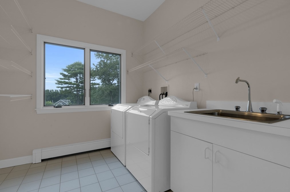 15 Marcellus Dr, Newton MA 02459-2934 exterior