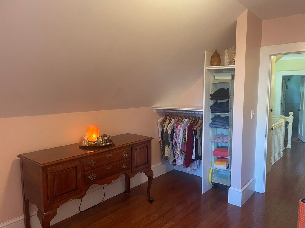 11 Holten St, Danvers MA 01923-1916 exterior