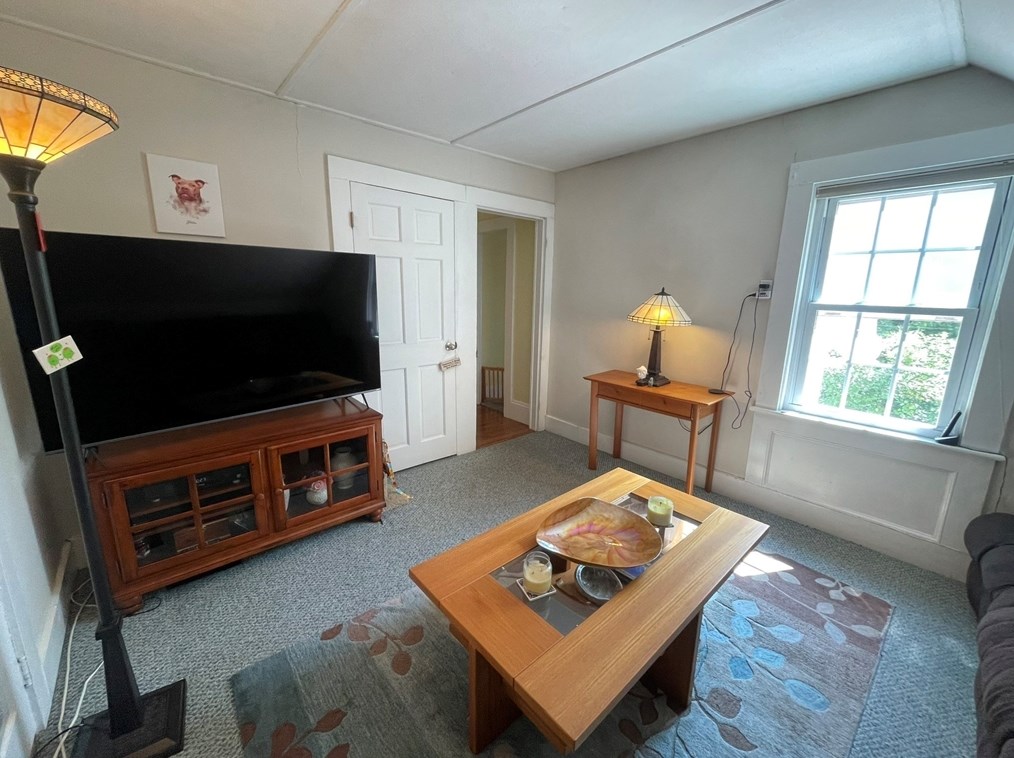 11 Holten St, Danvers MA 01923-1916 exterior