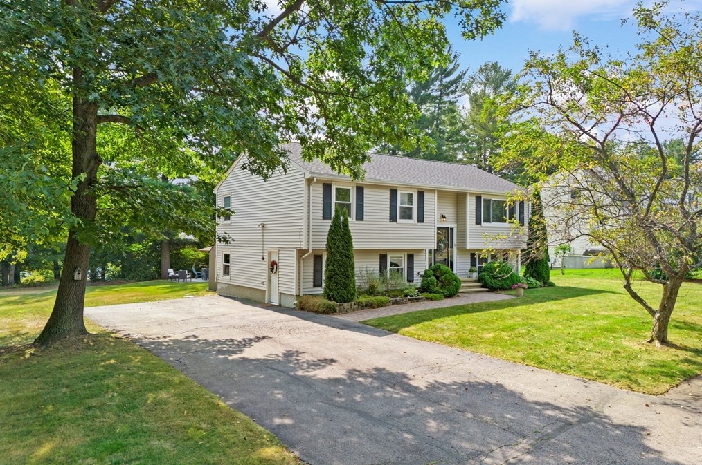 13 Indian Rock Rd, Haverhill MA  01832-1254 exterior