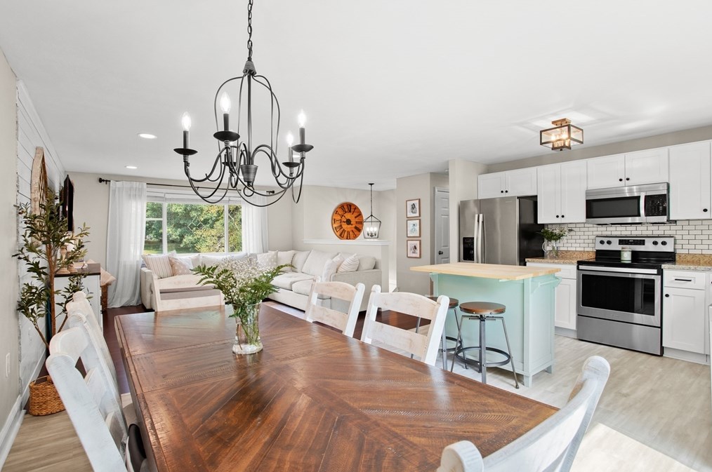 13 Indian Rock Rd, Haverhill MA  01832-1254 exterior