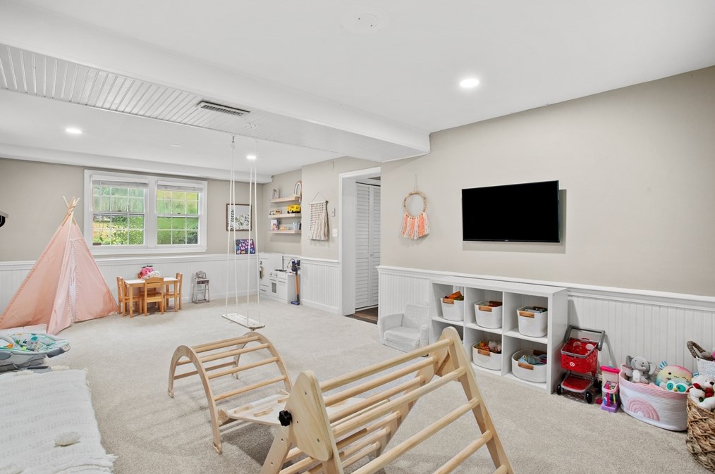 13 Indian Rock Rd, Haverhill MA  01832-1254 exterior