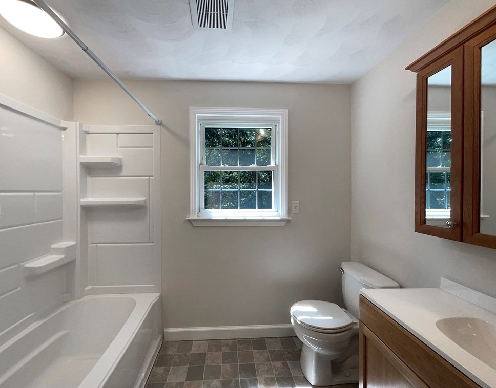 540 Broadway, Haverhill MA 01830-2400 exterior