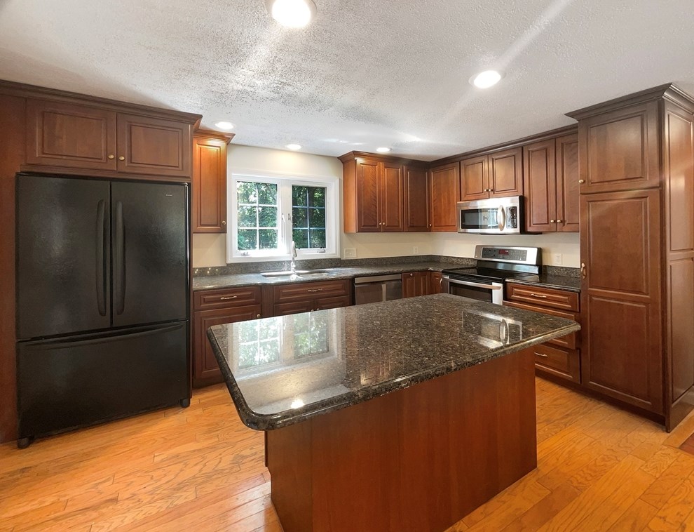 540 Broadway, Haverhill MA 01830-2400 exterior