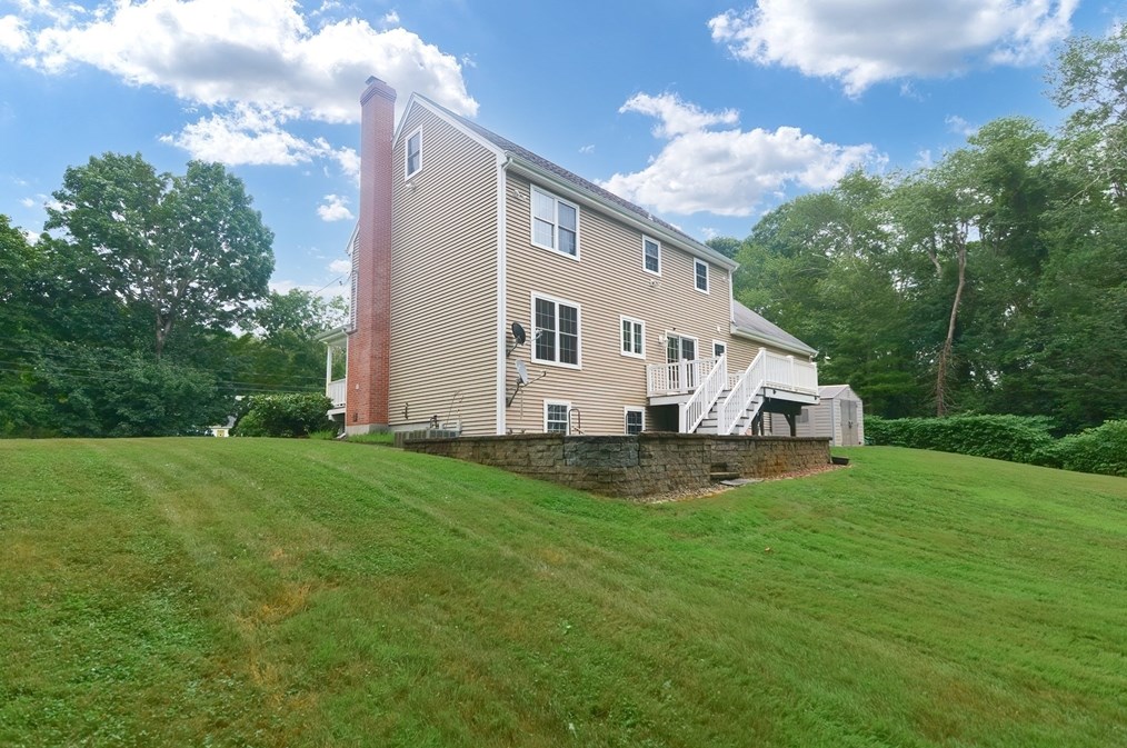 126 Pleasant St, Rehoboth MA  02769-1622 exterior