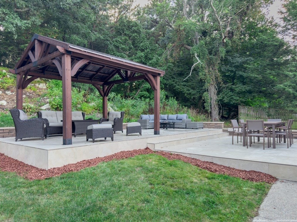 115 Hollingsworth Rd, Milton MA  02186-1018 exterior