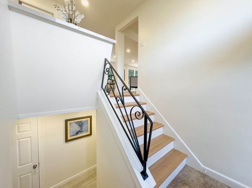 115 Hollingsworth Rd, Milton MA  02186-1018 exterior