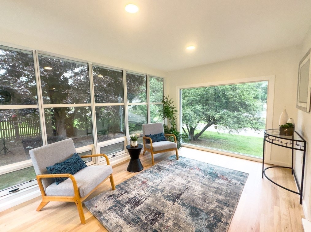 115 Hollingsworth Rd, Milton MA  02186-1018 exterior