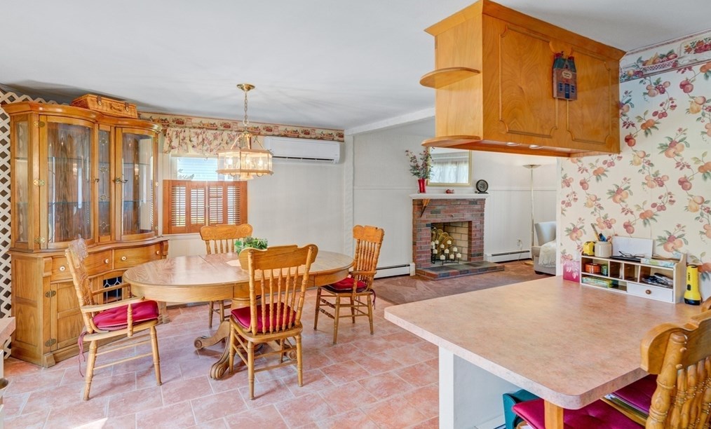 9 Muriel Ln, Milford MA  01757-1526 exterior