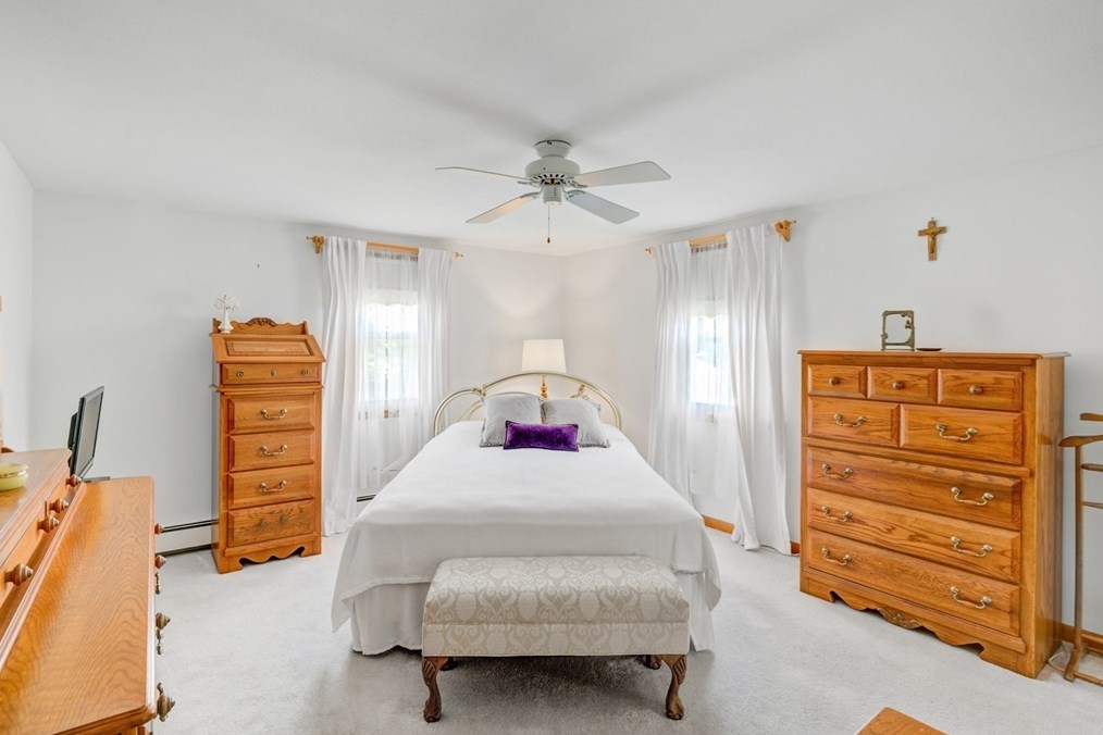 9 Muriel Ln, Milford MA  01757-1526 exterior